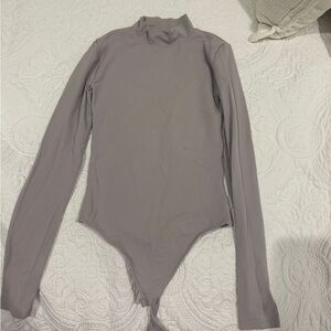Aritzia Long Sleeve Bodysuit in Gray